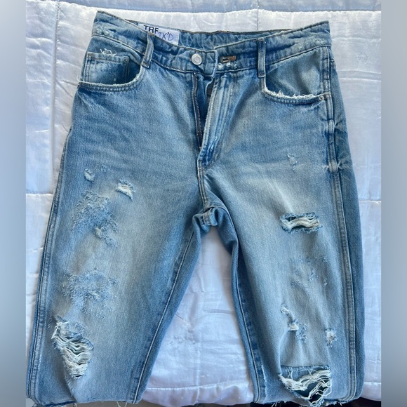 ZARA TRF Light Wash Destroyed High Rise Split Hem Flare Jeans | Size 2 / EUR 34 - Picture 3 of 16